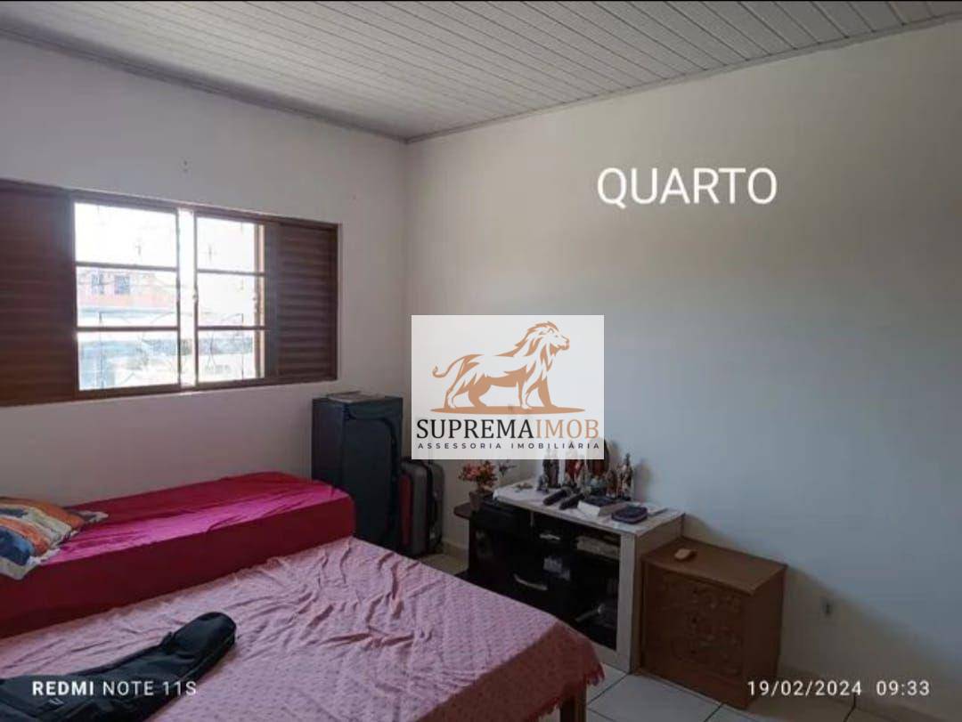 Casa à venda com 2 quartos, 196m² - Foto 2