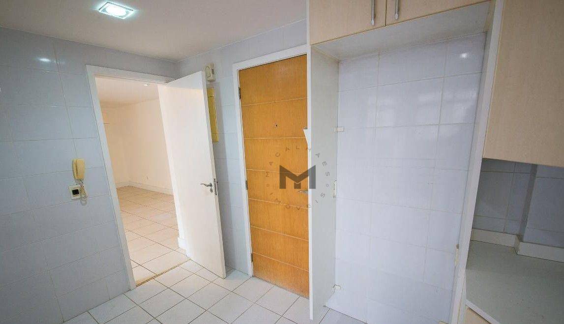 Apartamento à venda com 3 quartos, 116m² - Foto 19