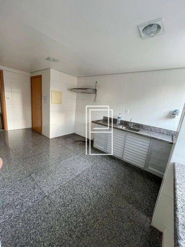 Apartamento à venda com 4 quartos, 140m² - Foto 20