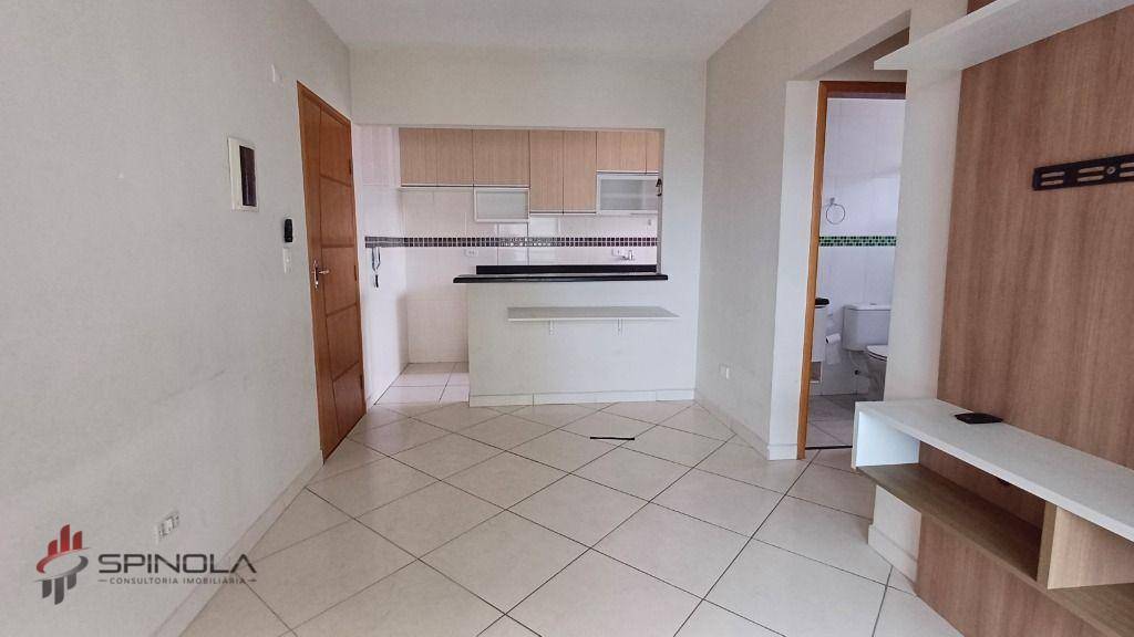 Apartamento à venda com 1 quarto, 42m² - Foto 2