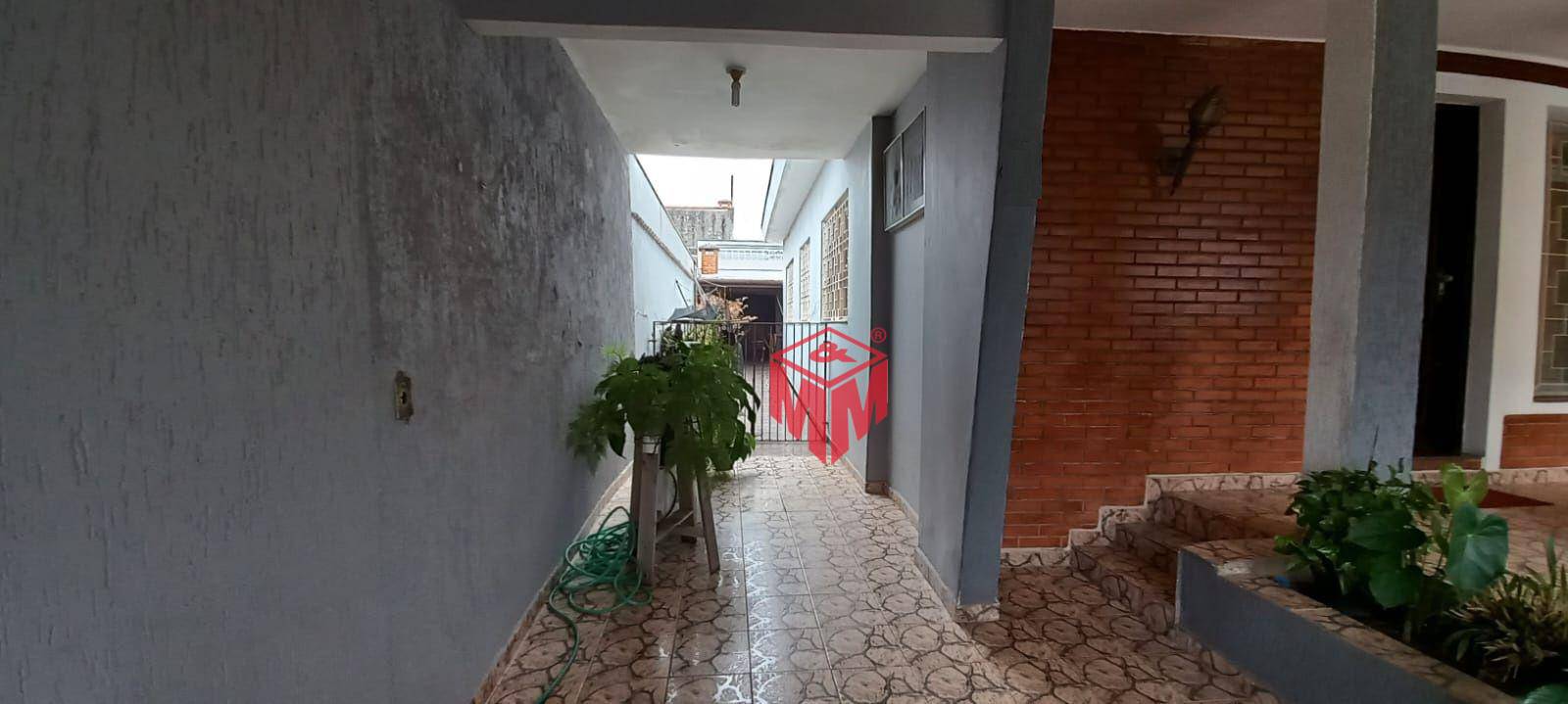 Casa à venda com 4 quartos, 201m² - Foto 28