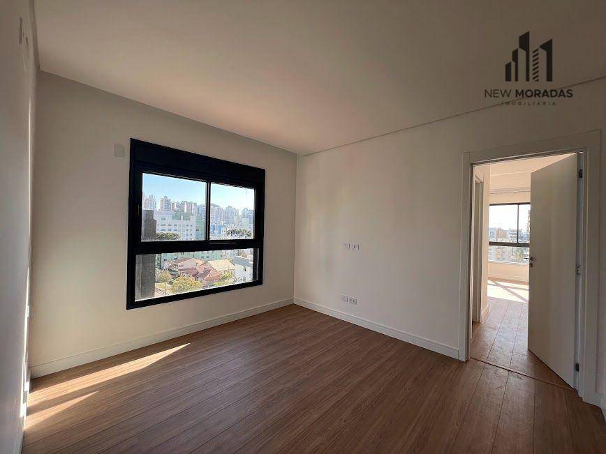 Apartamento à venda com 3 quartos, 117m² - Foto 23