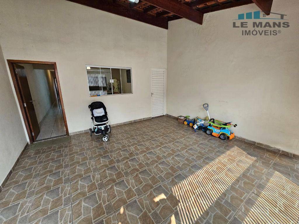 Casa à venda com 2 quartos, 100m² - Foto 3