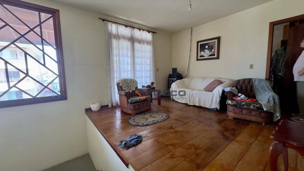 Casa à venda com 5 quartos, 320m² - Foto 21