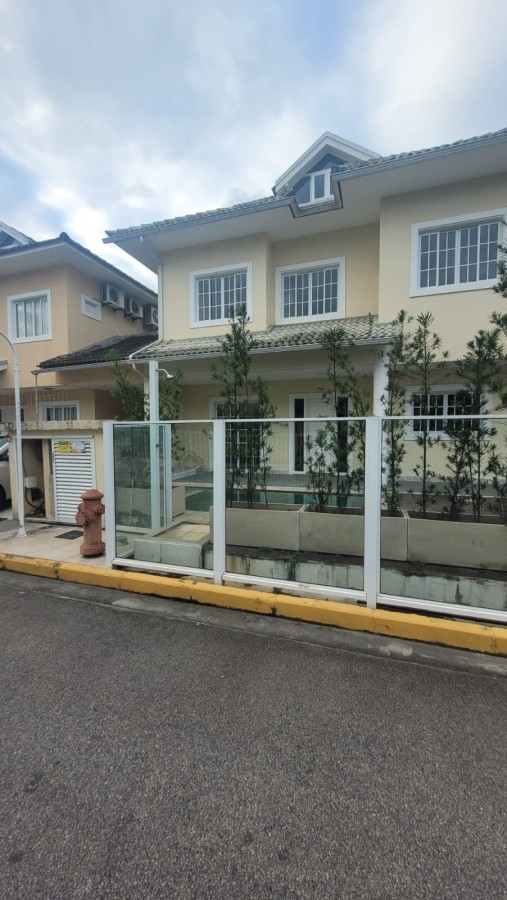 Casa de Condomínio à venda com 3 quartos, 240m² - Foto 5