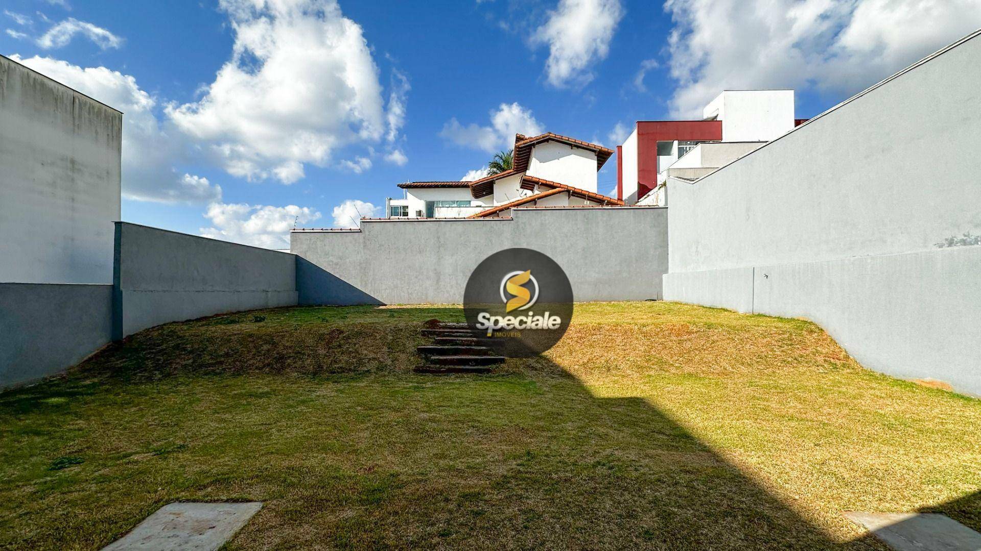 Casa de Condomínio à venda com 4 quartos, 240m² - Foto 25