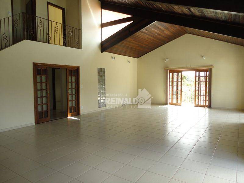 Casa de Condomínio para alugar com 3 quartos, 250m² - Foto 7