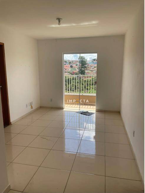 Apartamento à venda com 2 quartos, 64m² - Foto 2