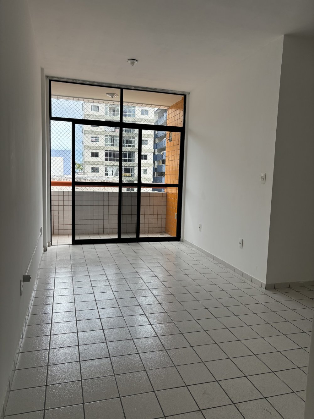 Apartamento para alugar com 1 quarto, 42m² - Foto 2