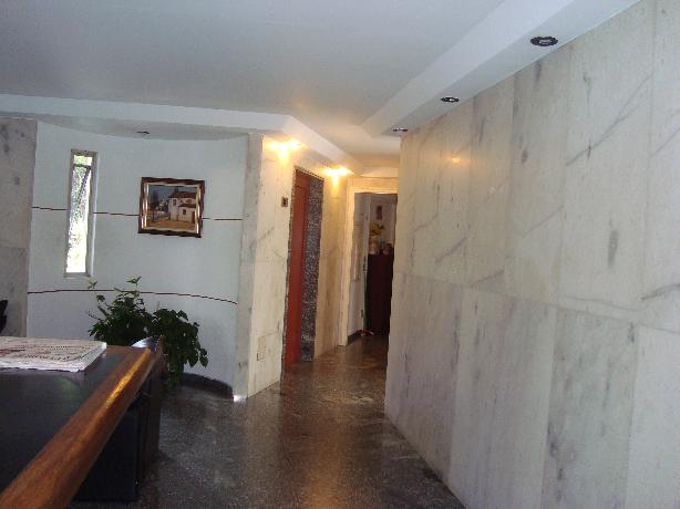 Apartamento à venda com 1 quarto, 55m² - Foto 2