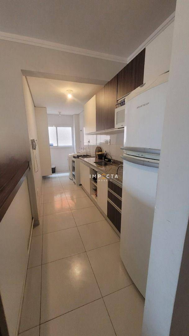 Apartamento à venda com 2 quartos, 74m² - Foto 1