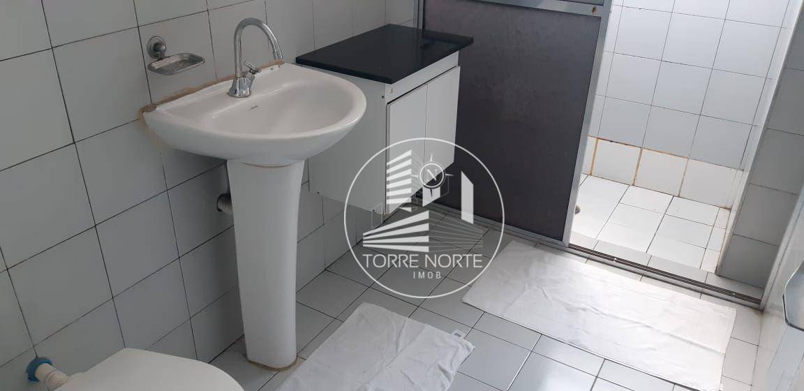 Apartamento à venda com 2 quartos, 70m² - Foto 31