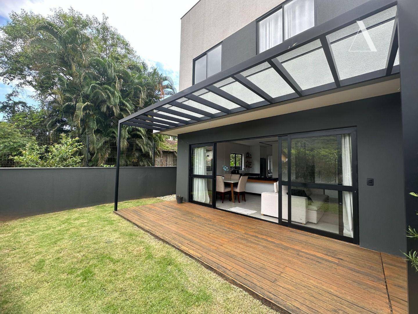 Casa de Condomínio à venda com 3 quartos, 148m² - Foto 1