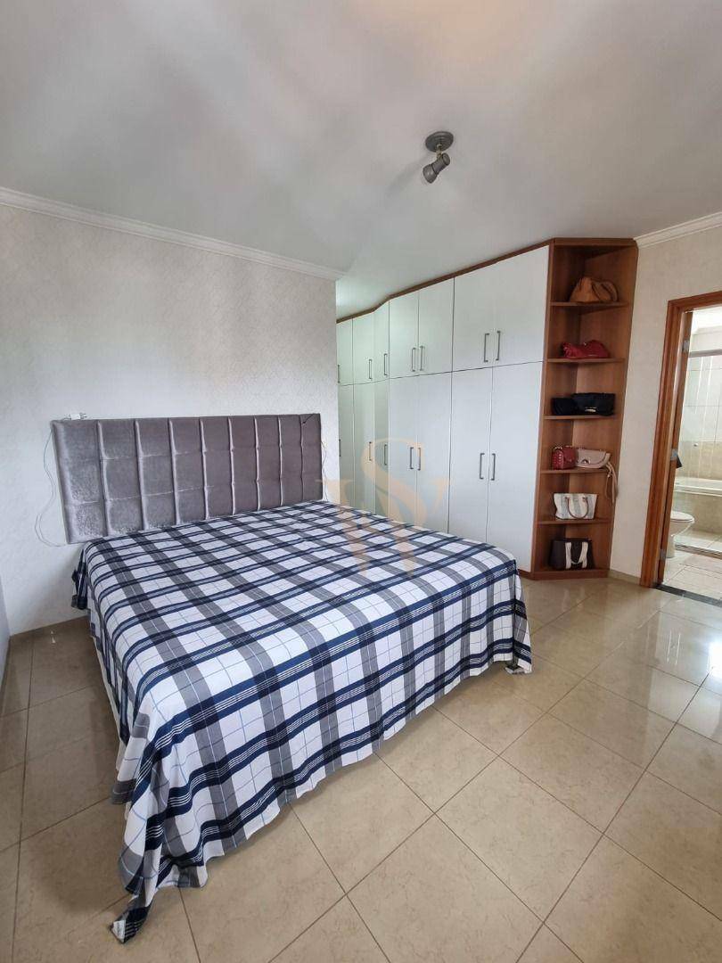 Apartamento à venda com 3 quartos, 174m² - Foto 7