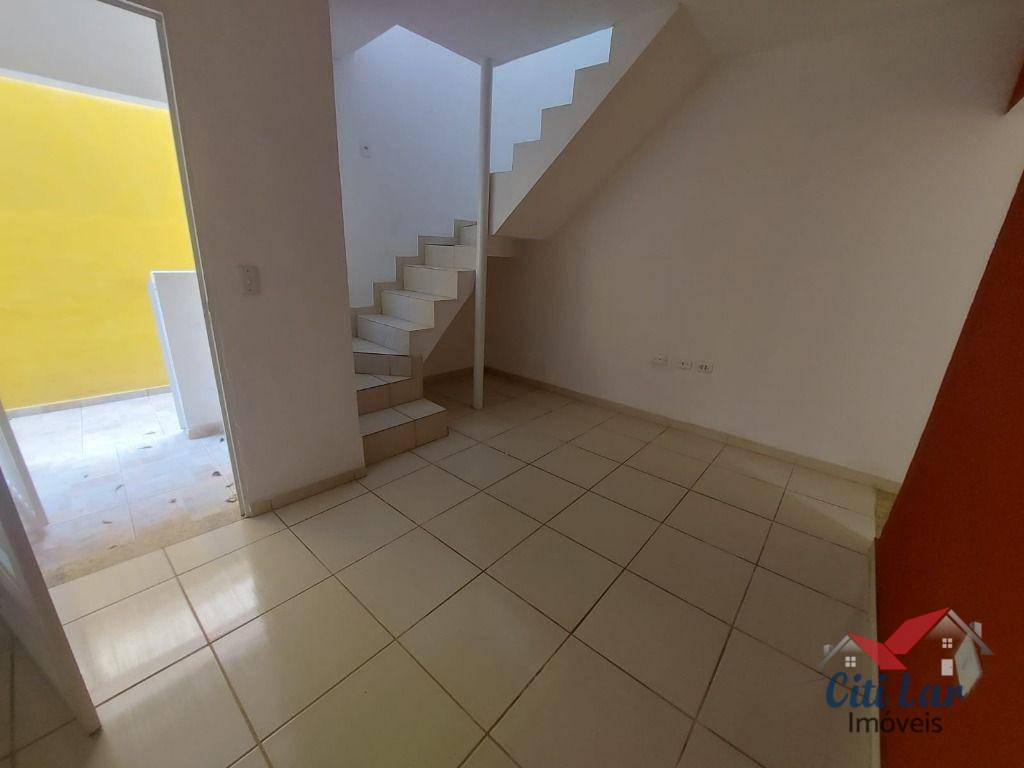 Sobrado para alugar com 2 quartos, 63m² - Foto 1