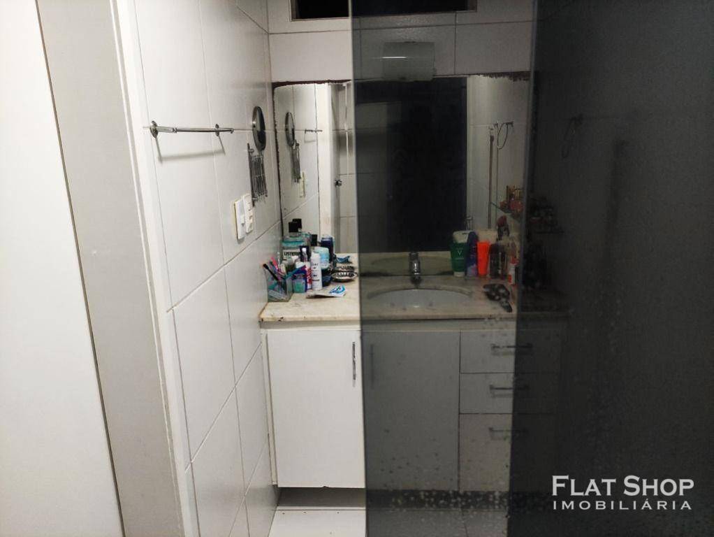 Apartamento à venda com 3 quartos, 121m² - Foto 10