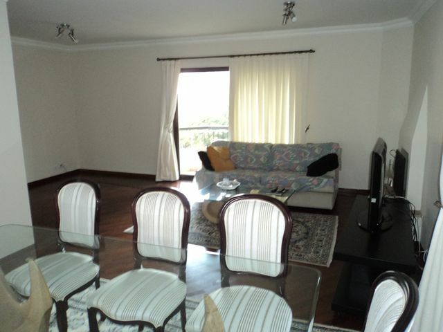 Apartamento à venda com 3 quartos, 177m² - Foto 2