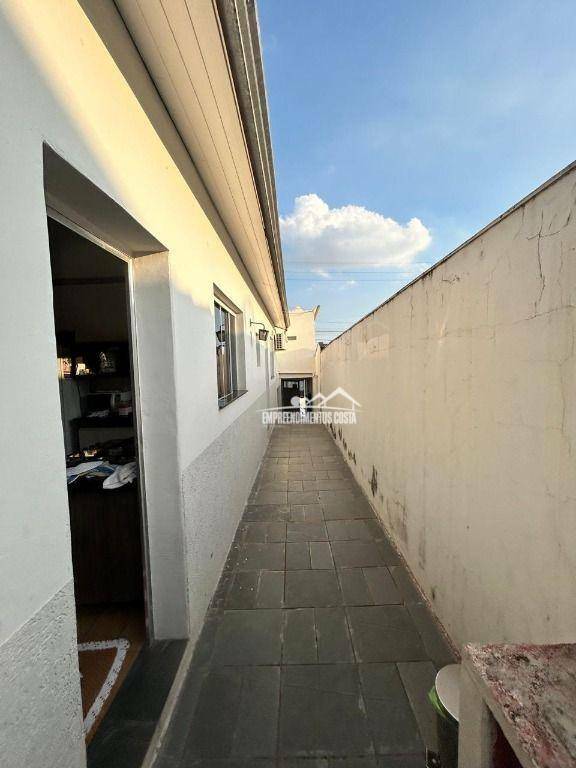 Casa à venda com 2 quartos, 98m² - Foto 8