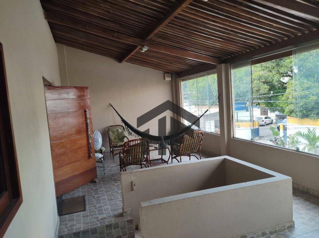 Casa à venda com 6 quartos, 300m² - Foto 20