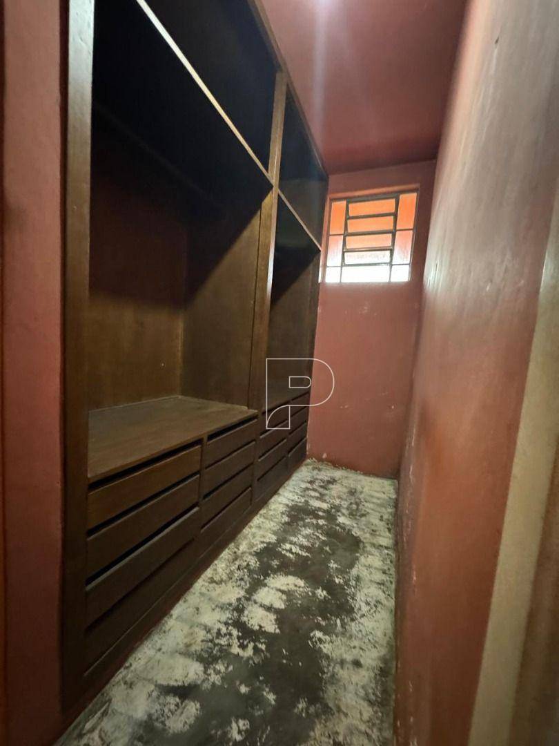 Casa à venda com 8 quartos, 698m² - Foto 30