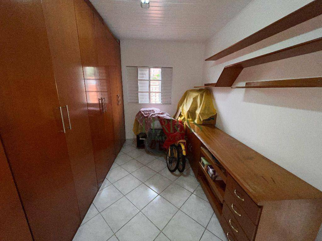 Casa de Condomínio à venda com 5 quartos, 212m² - Foto 25