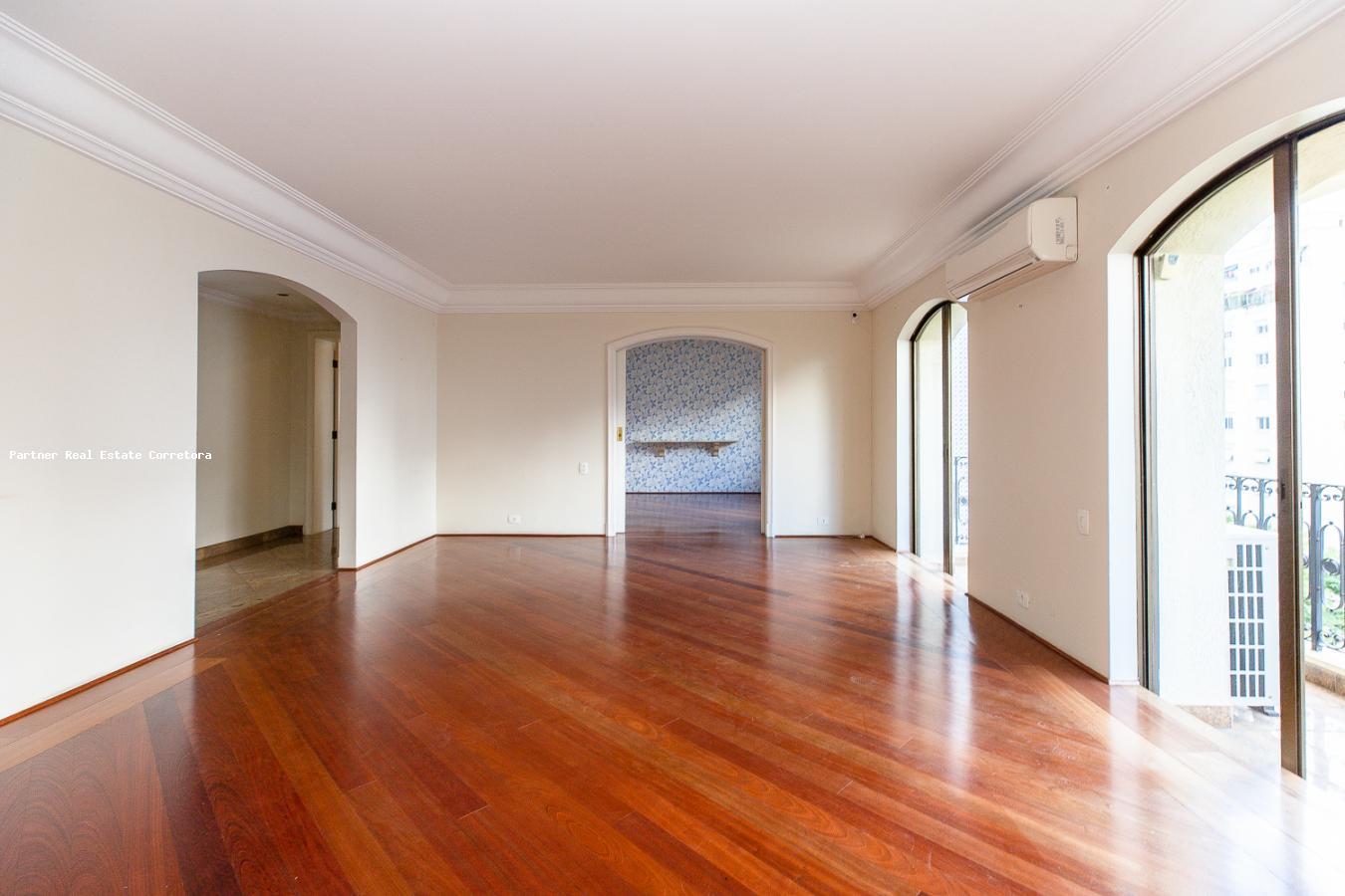 Apartamento à venda com 3 quartos, 203m² - Foto 13