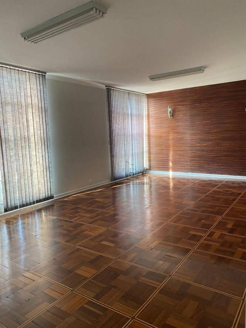 Casa para alugar com 3 quartos, 333m² - Foto 41