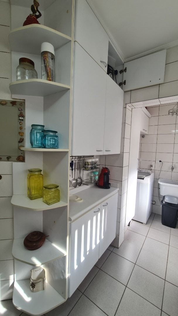 Apartamento à venda com 2 quartos, 70m² - Foto 19