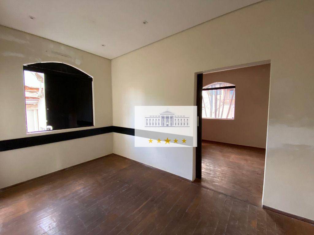 Casa para alugar com 3 quartos, 380m² - Foto 2