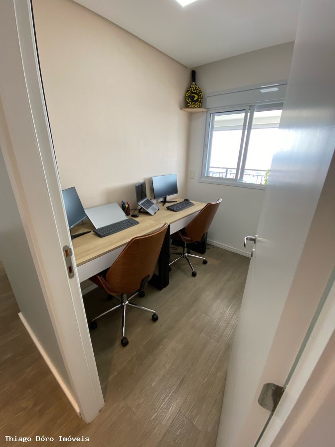 Apartamento à venda com 2 quartos, 67m² - Foto 15