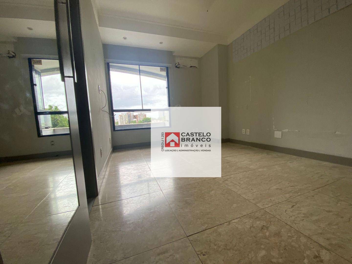 Apartamento à venda com 4 quartos, 243m² - Foto 15