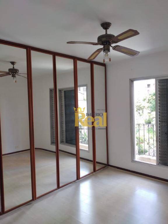 Apartamento para alugar com 4 quartos, 157m² - Foto 18