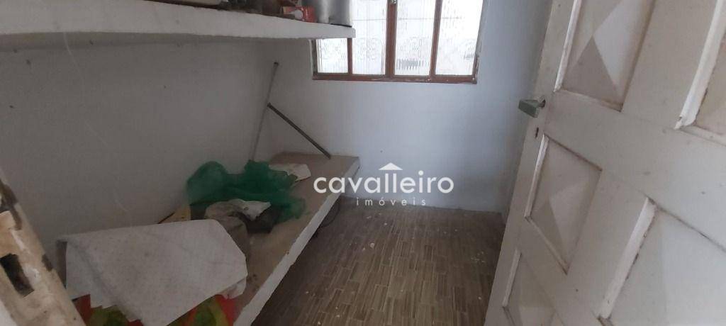 Casa à venda com 6 quartos, 90m² - Foto 36