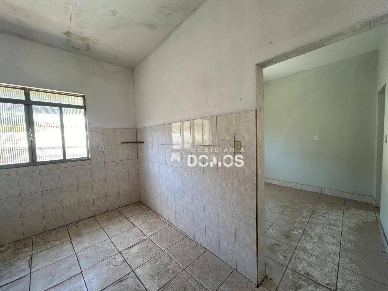 Casa à venda com 6 quartos, 230m² - Foto 9