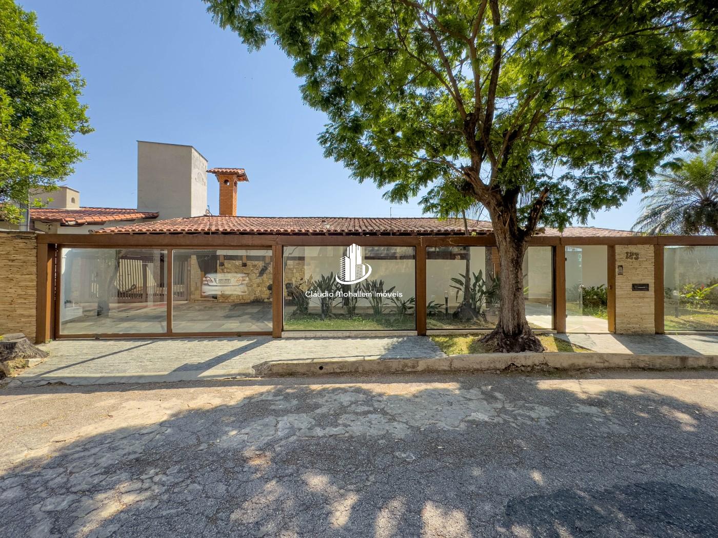 Casa, 4 quartos, 330 m² - Foto 1