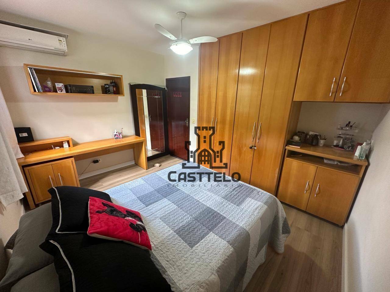 Casa à venda com 3 quartos, 200m² - Foto 10