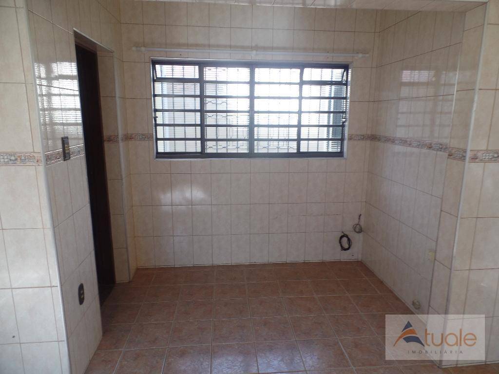 Casa para alugar com 3 quartos, 150m² - Foto 11