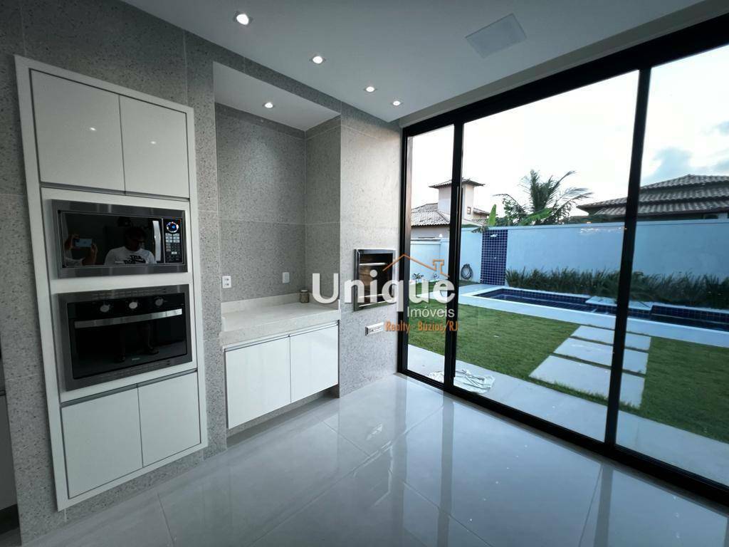 Casa de Condomínio à venda com 4 quartos, 209m² - Foto 20