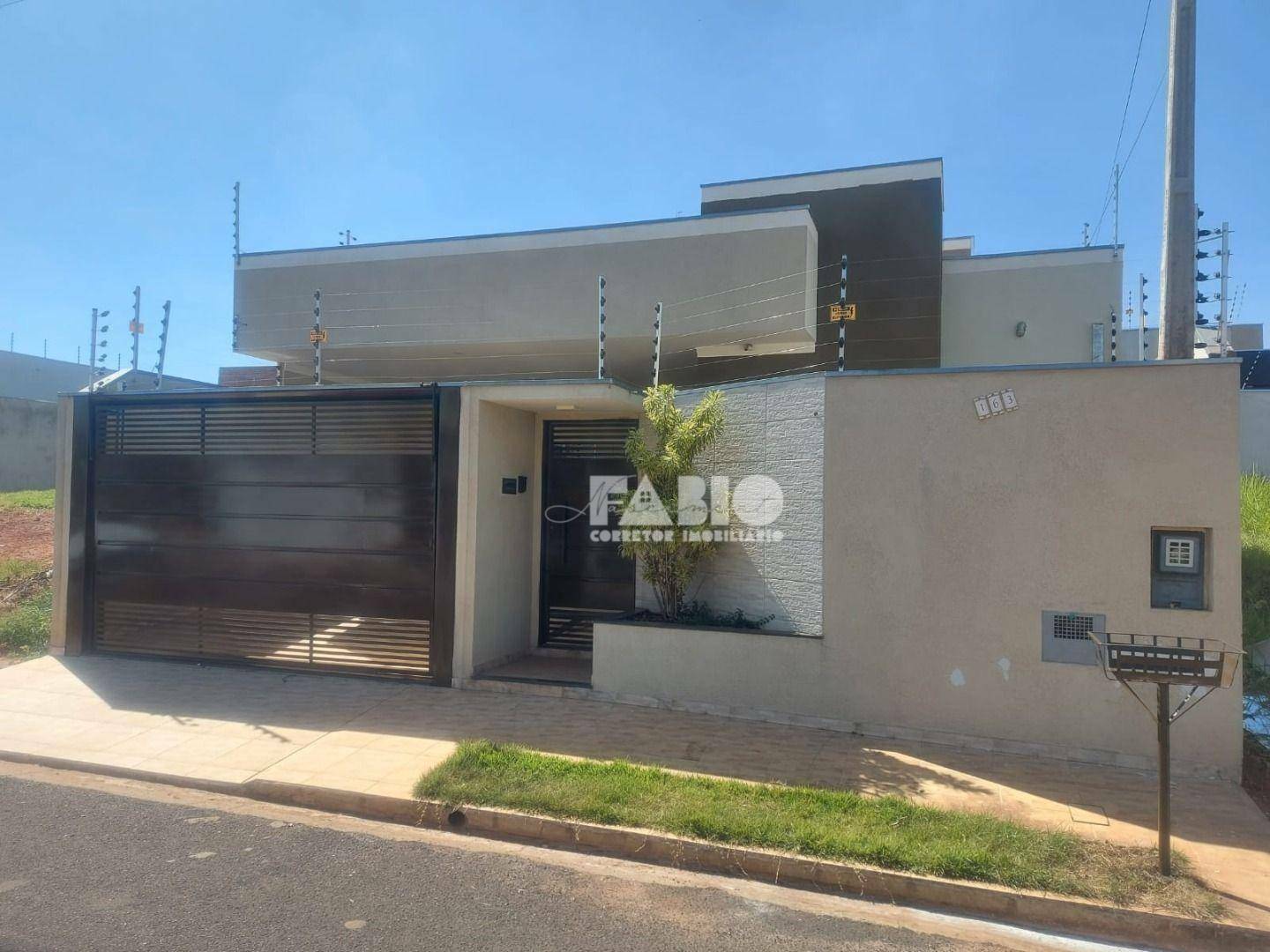 Casa à venda com 3 quartos, 120m² - Foto 1