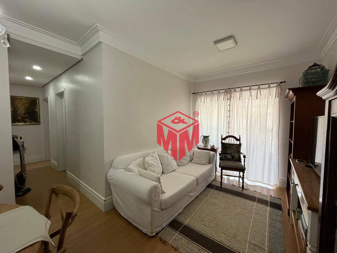 Apartamento à venda com 3 quartos, 85m² - Foto 2