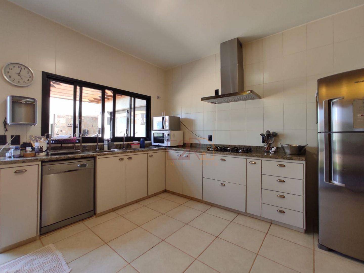 Casa à venda com 3 quartos, 400m² - Foto 14