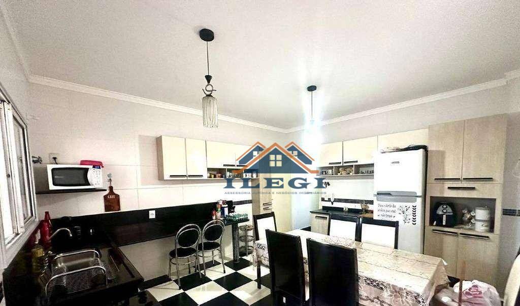 Casa, 3 quartos, 179 m² - Foto 6