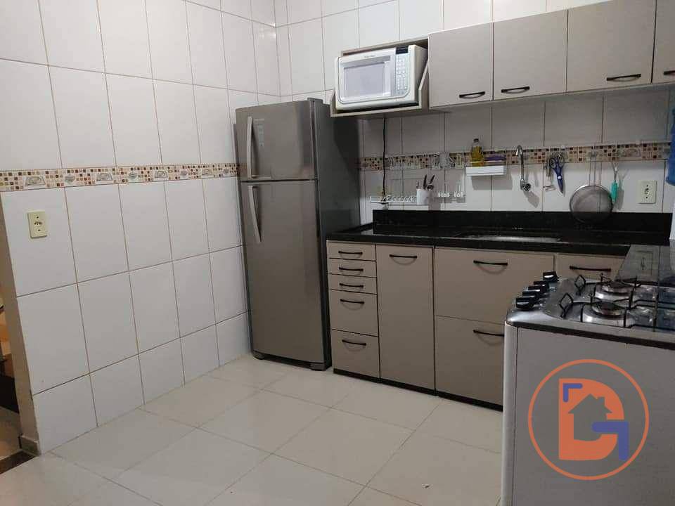 Casa à venda com 2 quartos, 80m² - Foto 6