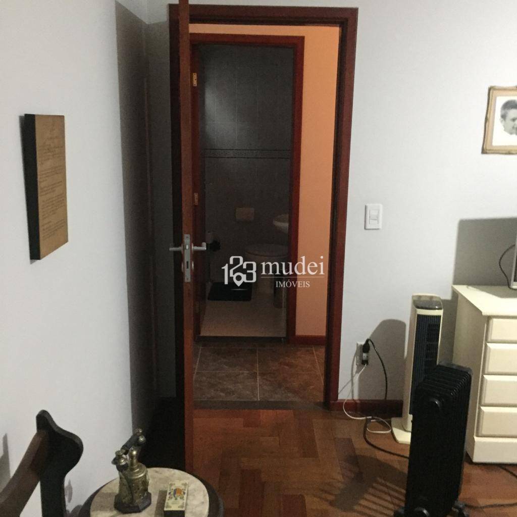 Casa de Condomínio à venda com 4 quartos, 235m² - Foto 41