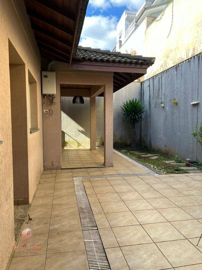 Casa de Condomínio à venda com 3 quartos, 300m² - Foto 8