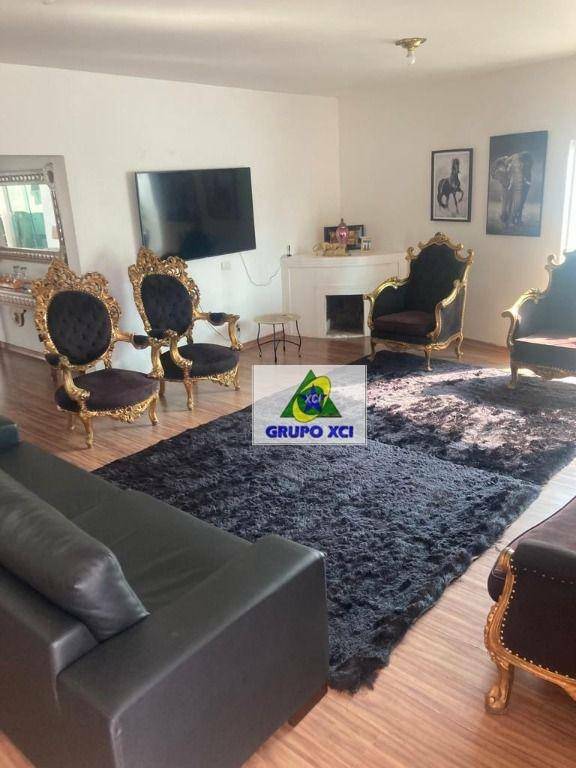 Casa à venda e aluguel com 3 quartos, 250m² - Foto 3