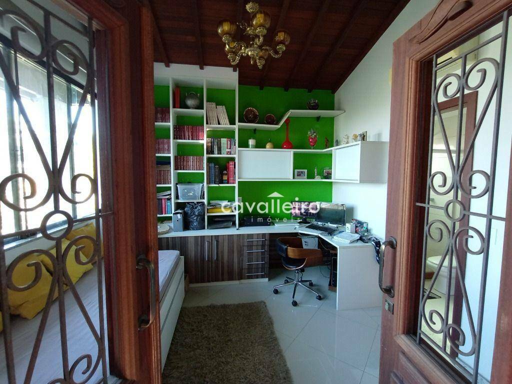 Casa de Condomínio à venda com 3 quartos, 380m² - Foto 19