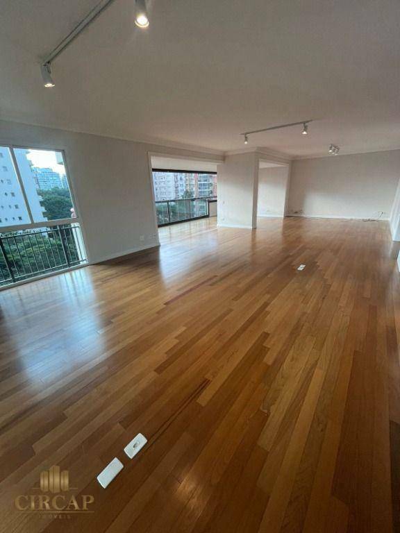 Apartamento para alugar com 4 quartos, 350m² - Foto 5