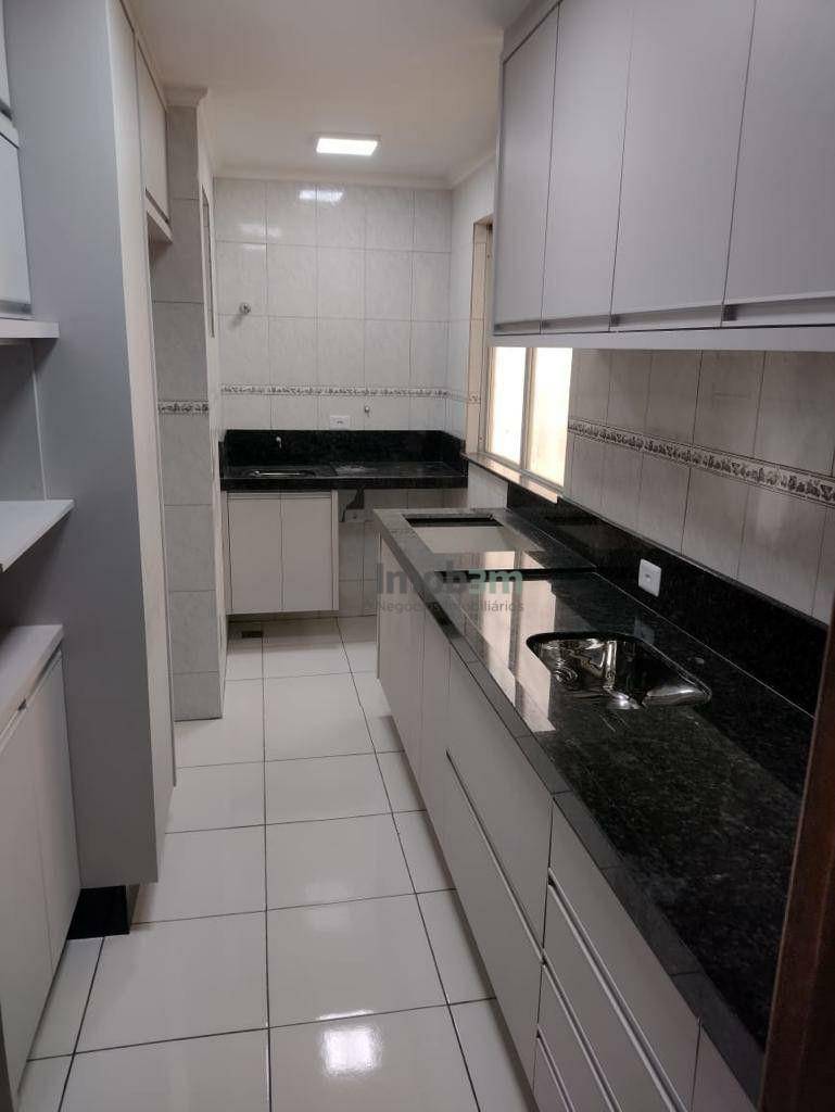 Apartamento à venda com 3 quartos, 70m² - Foto 4