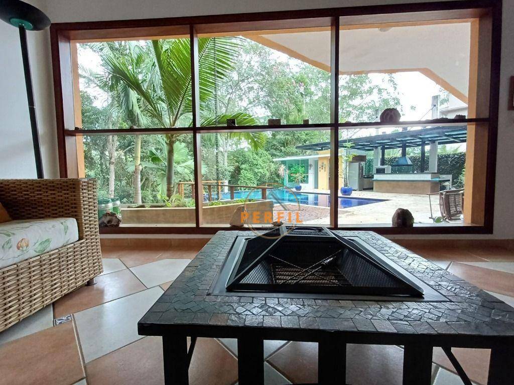 Casa de Condomínio à venda e aluguel com 6 quartos, 600m² - Foto 5